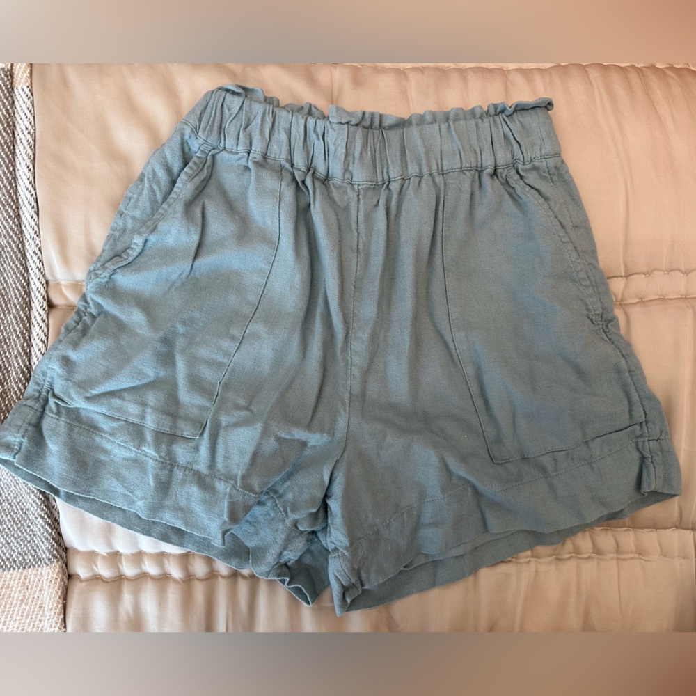 Linen shorts